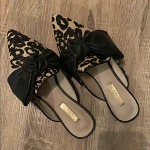 Leopard Bow Flats